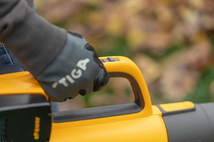 STIGA Akku-Laubbläser BL 300e Kit